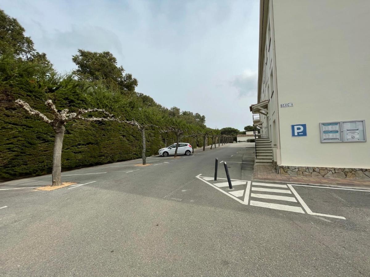 Apartament Amb Piscina I Aparcament - Baixos Amb Jardinet Calella De Palafrugell Bagian luar foto